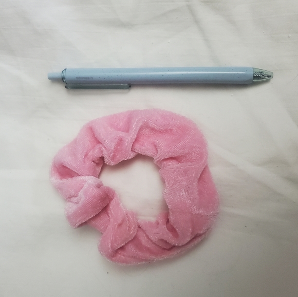 Pink Tones Scrunchie Set - Picture 3 of 4